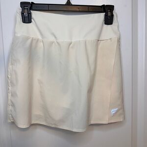 Fabletics Tennis Skirt / Skort in Crème